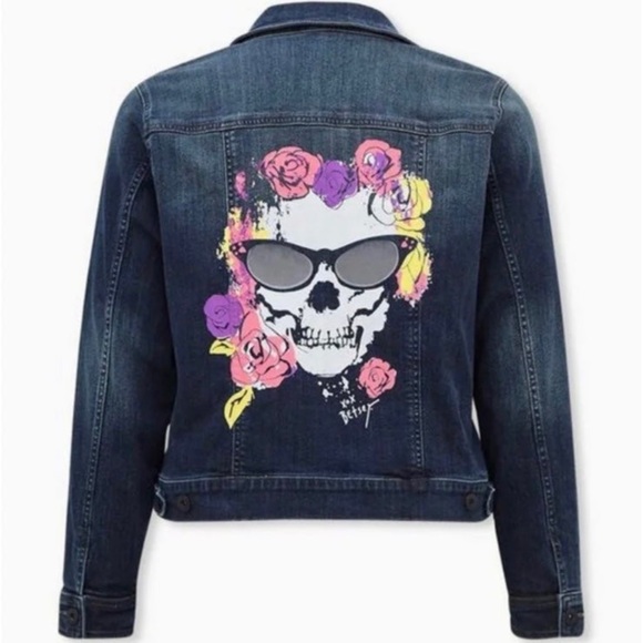 NWT Torrid x Betsey Johnson skull trucker jean jacket coat - Picture 4 of 4